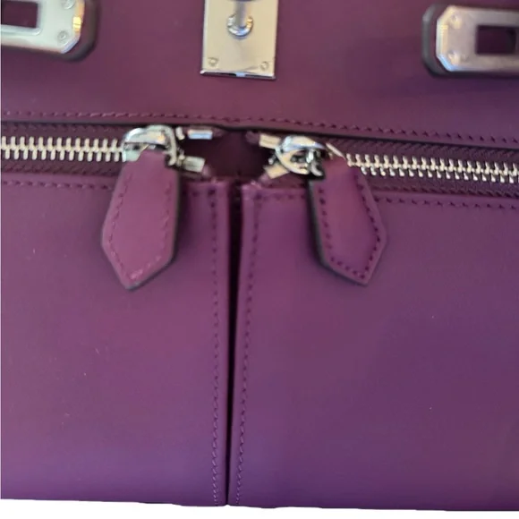 Designer- style Purple Top-Grain Leather Handbag - Picture 6 of 10